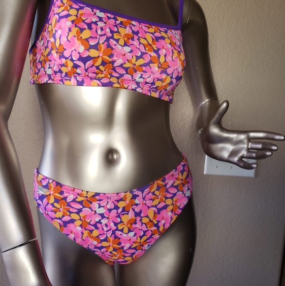 Speedo Other - Speedo bikini 👙 set size 8
